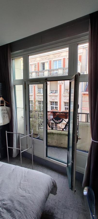 La 30 Bed & Breakfast *